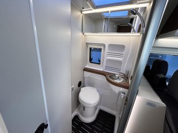 Westfalia Columbus 640 E 180 PS ATG Skyview Solar LITHIUM