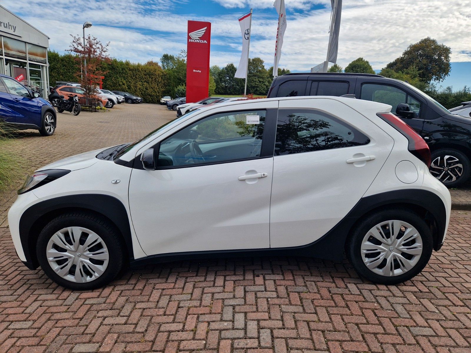 Toyota Aygo X Business Edition Sitzheizung Allwetter imagem 3
