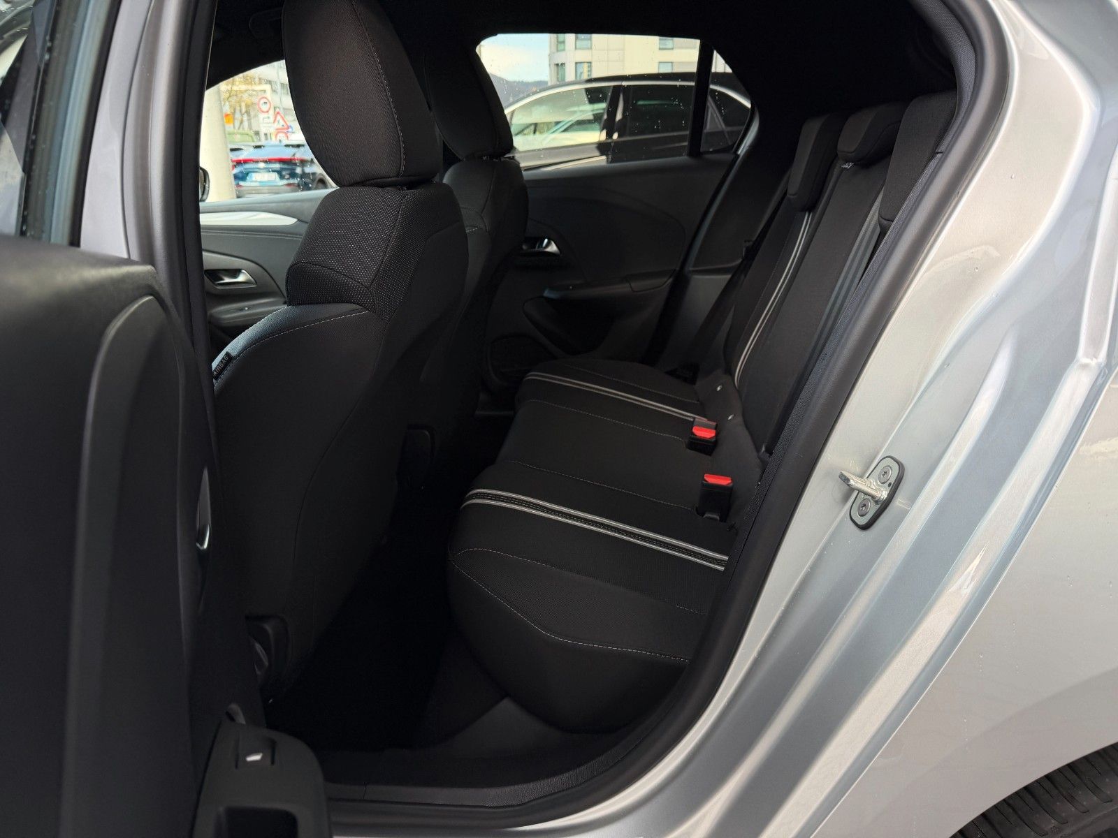Fahrzeugabbildung Opel Corsa F 1.2 Turbo GS KlimaA,LED,Navi,SHZ,ACC,PDC
