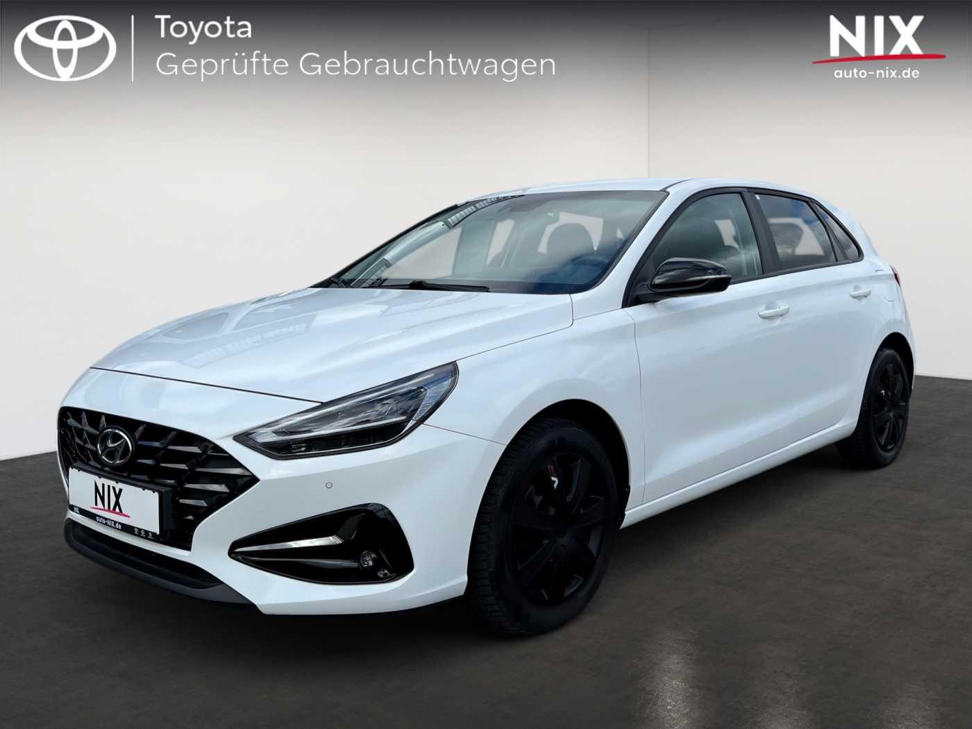 Hyundai i30 1.5 Intro KAMERA SHZ