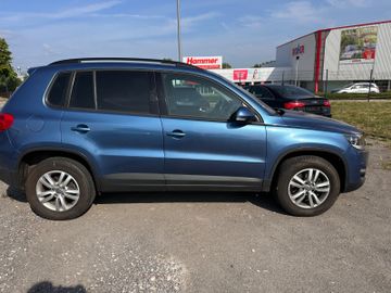 Volkswagen Tiguan - 4