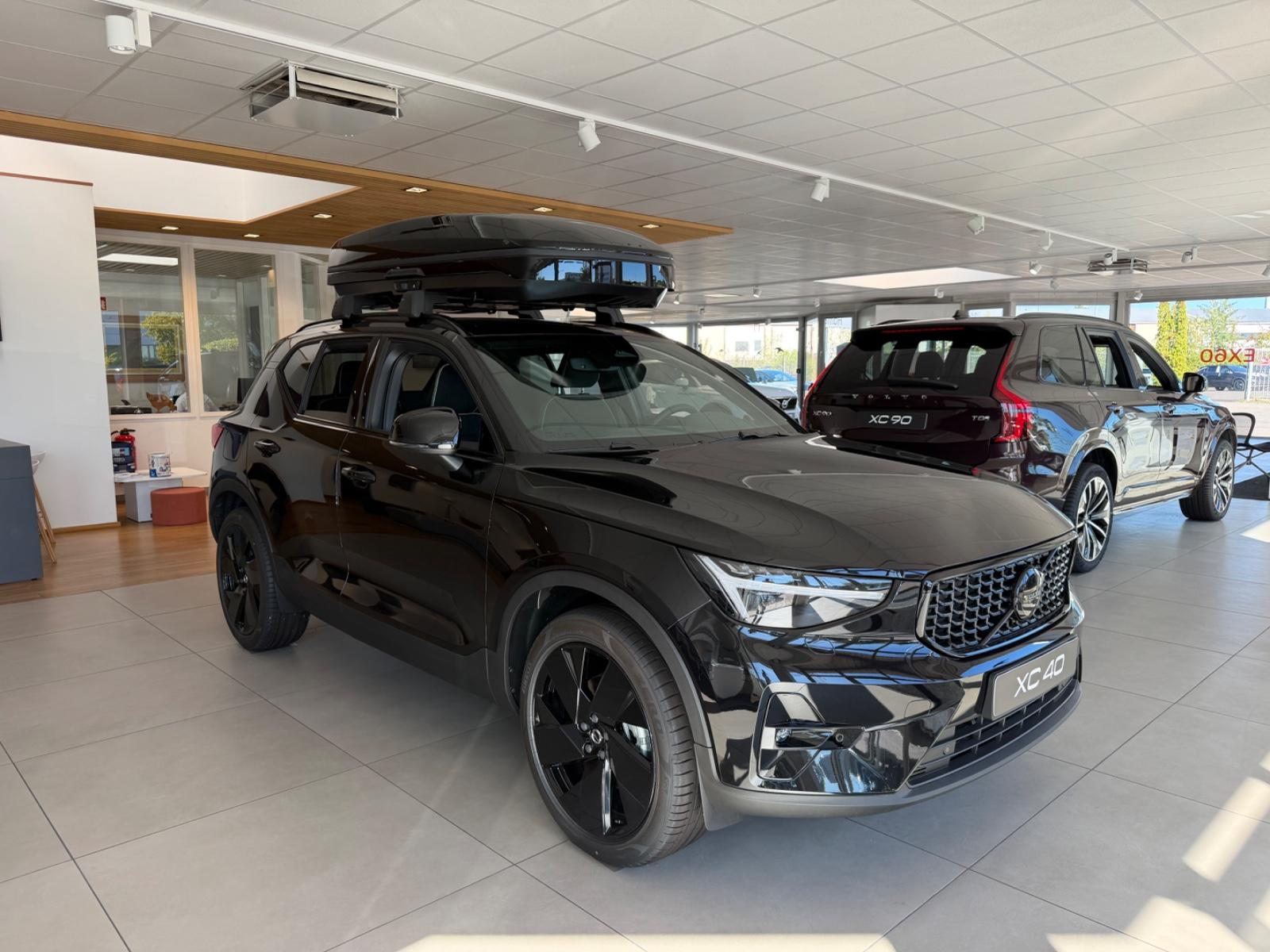 Volvo XC40 B3 Plus Black Edition DCT