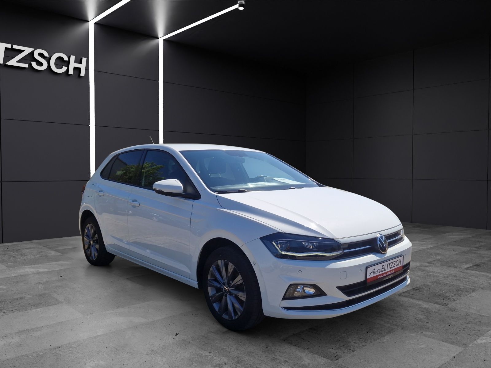 Fahrzeugabbildung Volkswagen Polo Highline TSI, LED ACC SHZ NAVI PDC