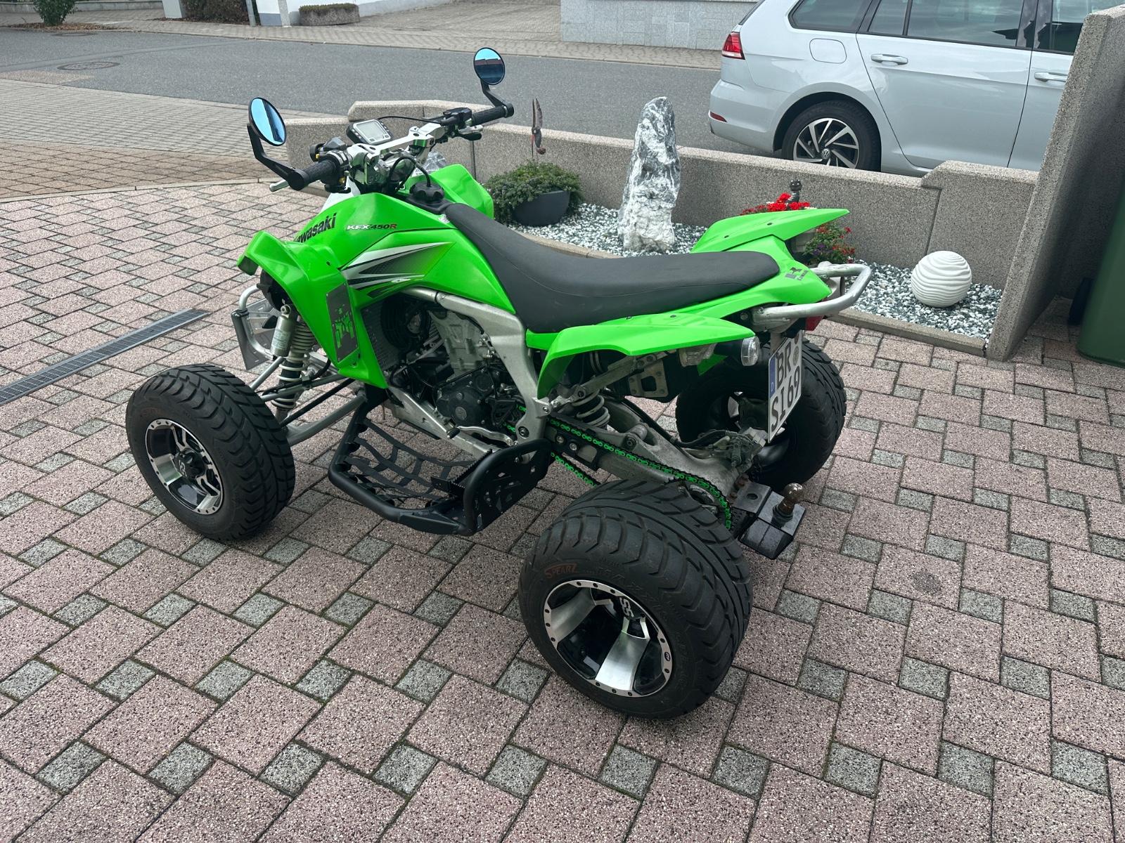 Kawasaki  2009 — двигун 450 cm³, 44 HP (32kW)