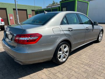 Mercedes E 200 - 6
