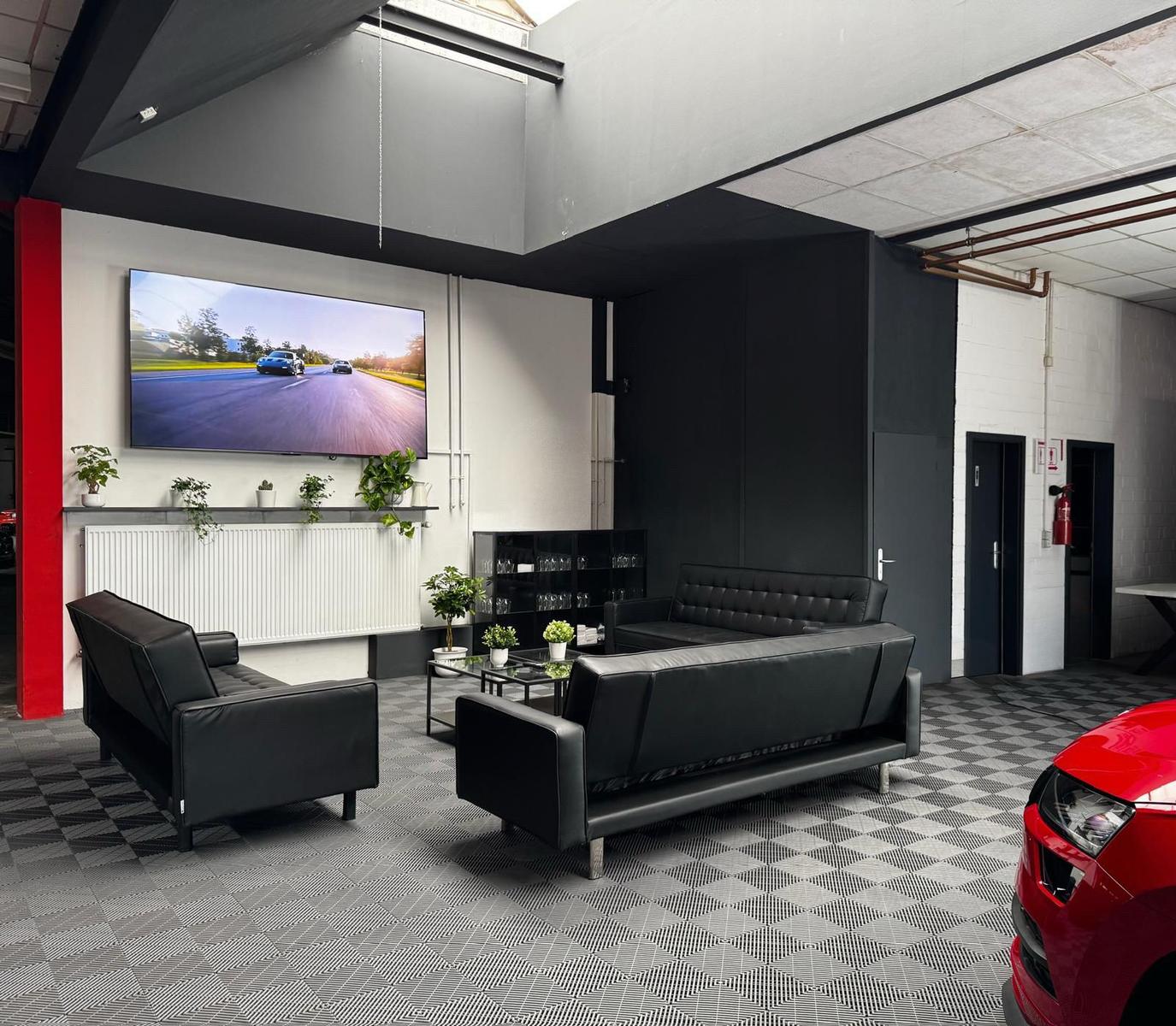 showroom-image-bottom