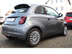 Fahrzeugabbildung Fiat 500e Action*Sehr gepflegt und neuwertig!*PDC*