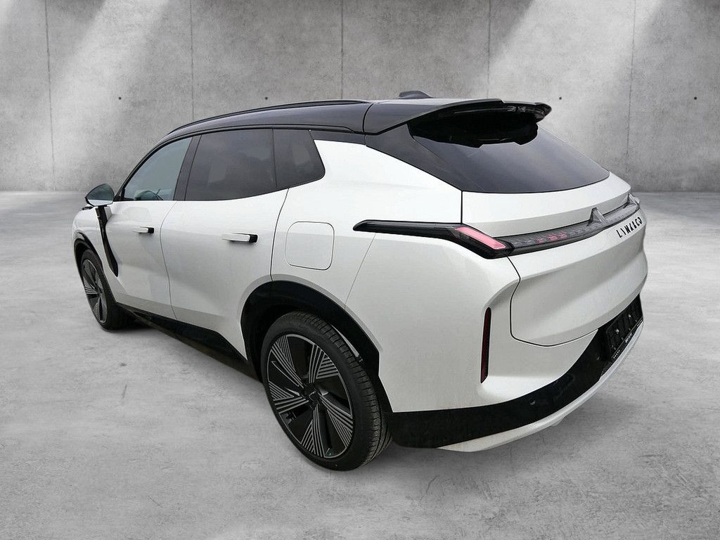 Lynk & Co 08