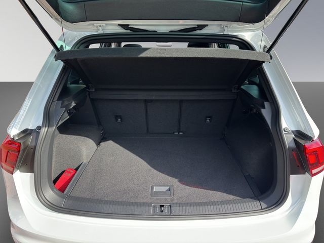 Tiguan 2.0 TDI R-Line DSG ACC FACEL. LED PANO