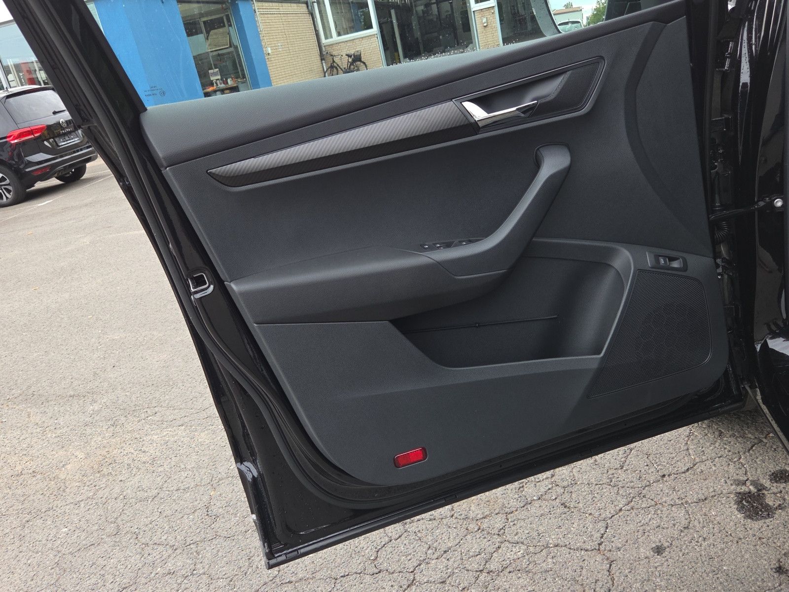 Karoq Sportline 1.5 TSI ACT DSG Pano RFK AHK