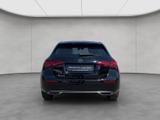 Mercedes-Benz A 180 Entry Volldigital LED LM - Mercedes-Benz A 180 mit Benzin-Antrieb: Automatik