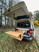 Volkswagen T5 Caravelle 2.5 TDI, 131 PS, Camper - weiße Volkswagen T5 Caravelle