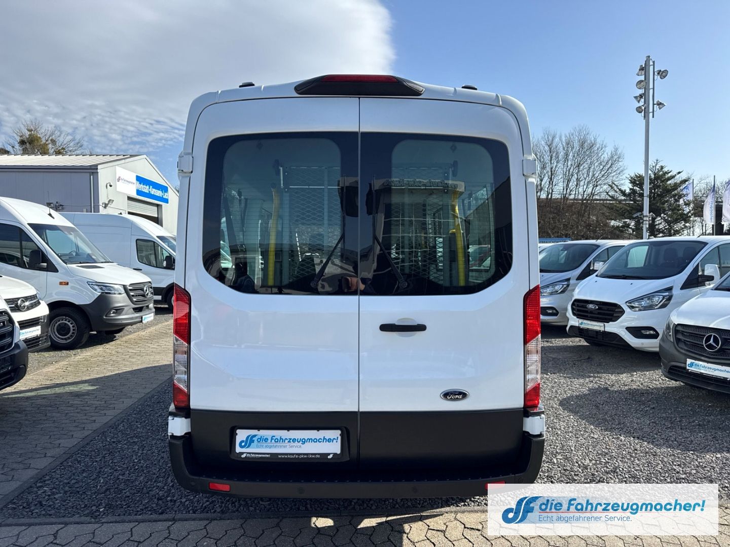 Fahrzeugabbildung Ford Transit Kombi 350 L3 Trend LIFT* Temp Tel.-Vorb.