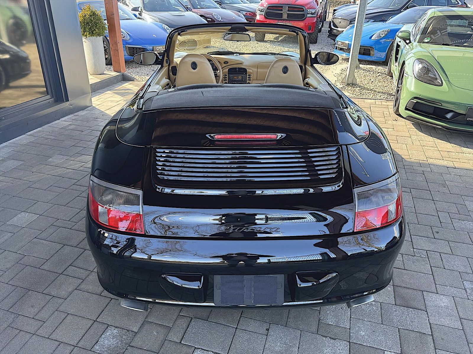 Fahrzeugabbildung Porsche 996 911 Carrera Cabriolet Black Design *TÜV Neu*