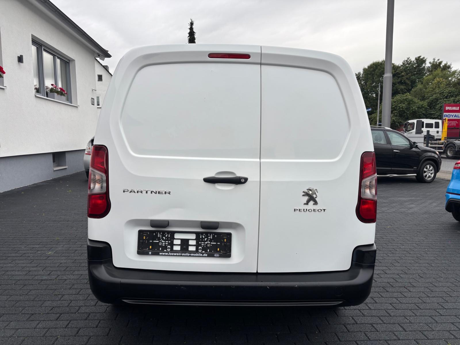 Peugeot Partner Grip L2 / 3 Sitzplätze