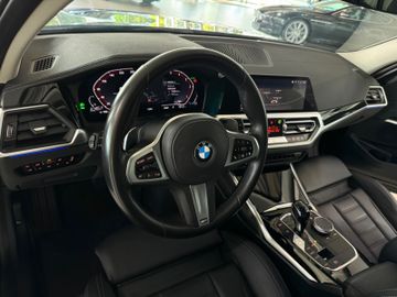 Fahrzeugabbildung BMW 320d Tour Luxury Line DAB Sportsitz Live Cockpit