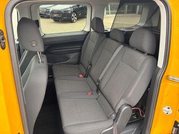 Volkswagen Caddy Maxi - 11