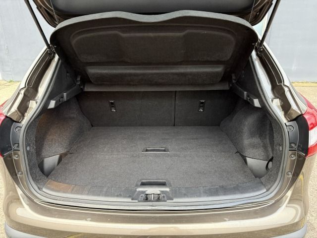 Fahrzeugabbildung Nissan Qashqai 1.6 DIG-T Tekna 6MT Allwetter*AVM*Shzg