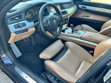 BMW 730 - 7