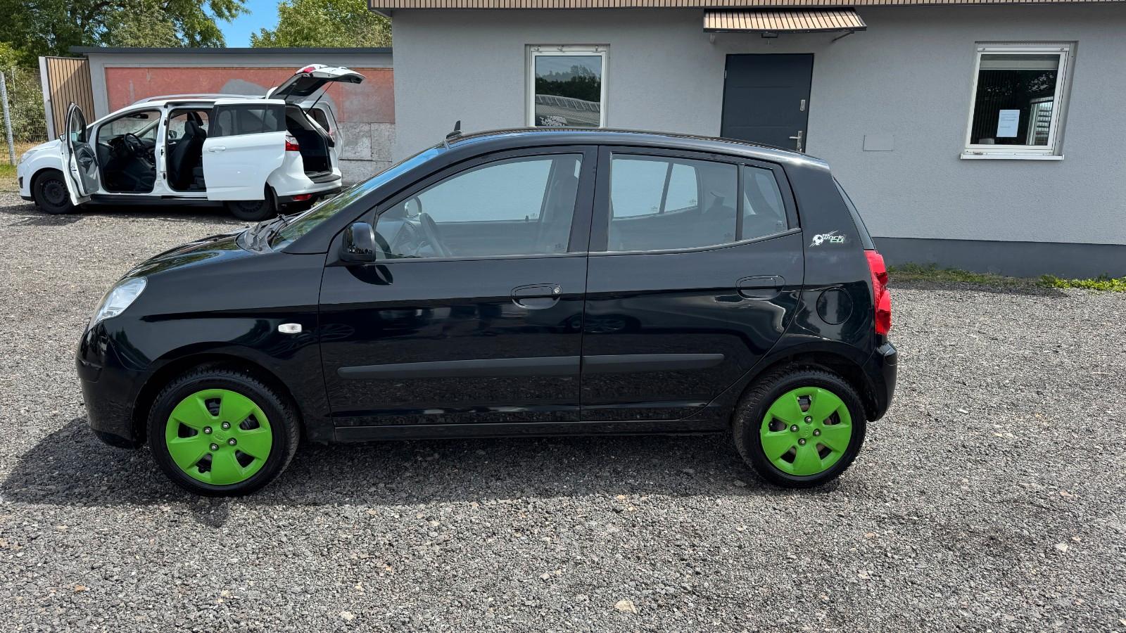 Kia Picanto 1.1 8-fach bereift TÜV & Service neu