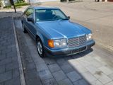 Mercedes-Benz 230 - Mercedes-Benz 230 in München