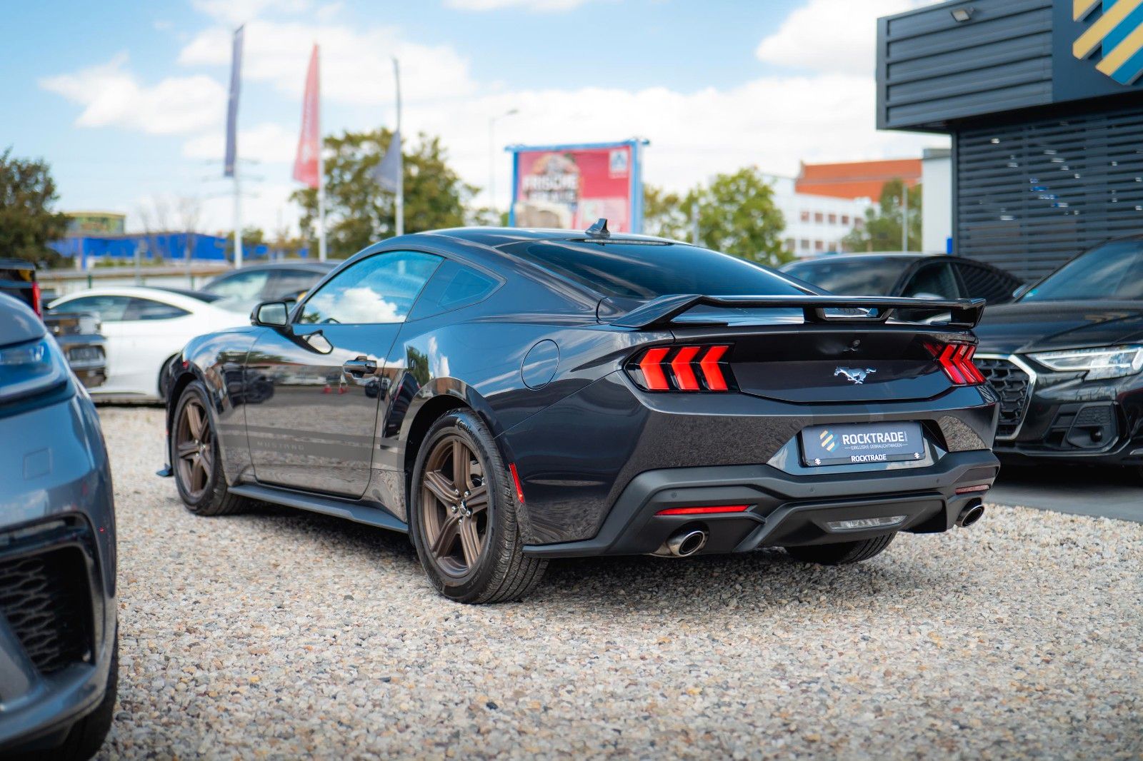Fahrzeugabbildung Ford Mustang GT Coupe DARK HORSE PREMIUM MY2024 19%