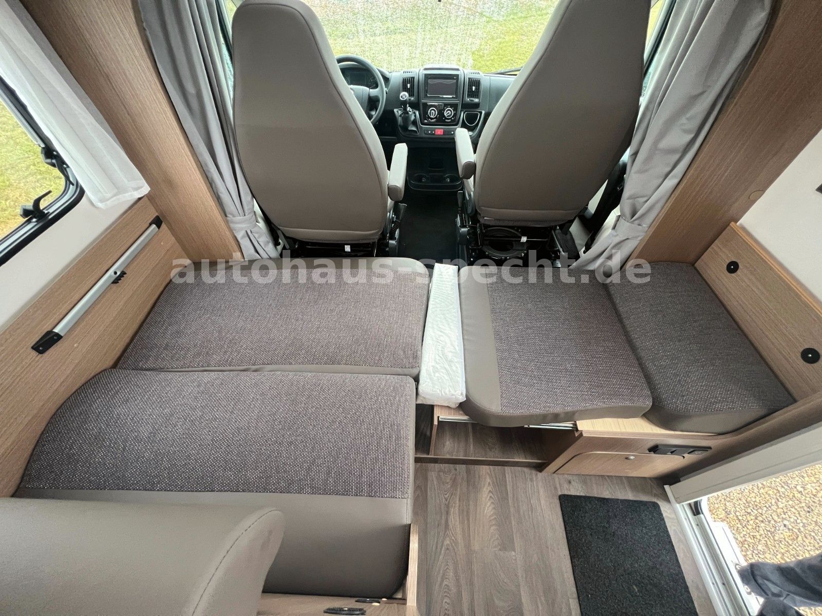 Fahrzeugabbildung Carado T334 / 3,5t / 1. Hand / kein Mietwagen