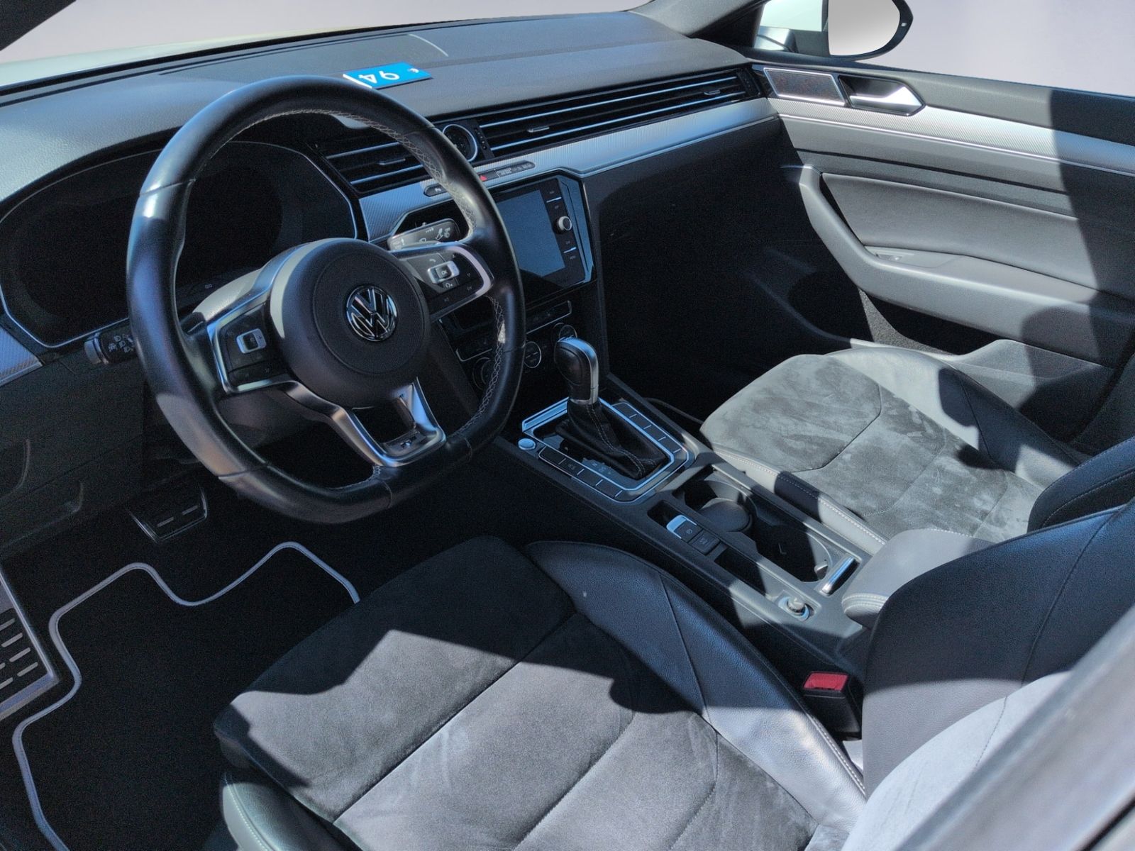 Arteon 2.0 TSI DSG R Line PANO+NAVI+ACC+SHZ