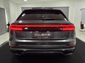 Audi Q8 - 8