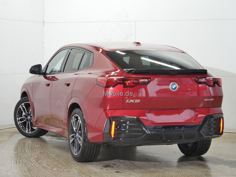 BMW iX2 - Bild 3