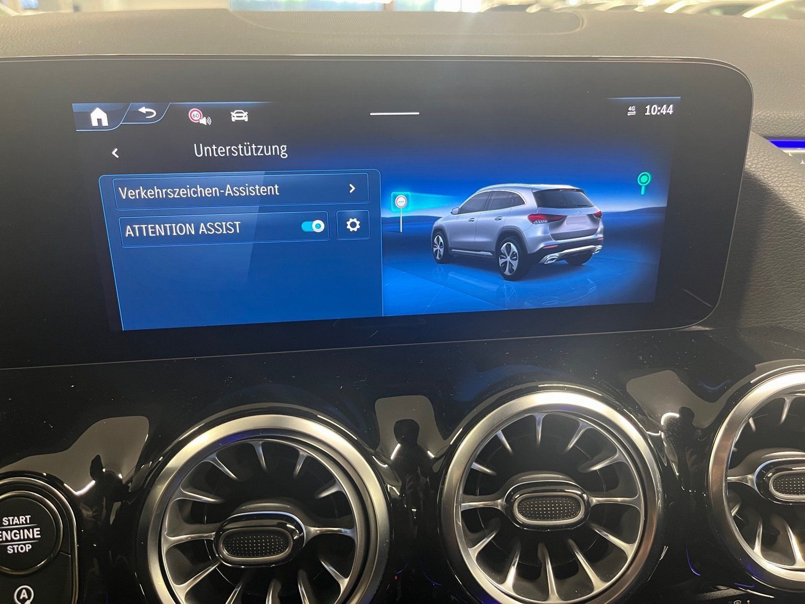 Fahrzeugabbildung Mercedes-Benz GLA 220 d 4M Progressive*360*Totwink*Night*MBUX*