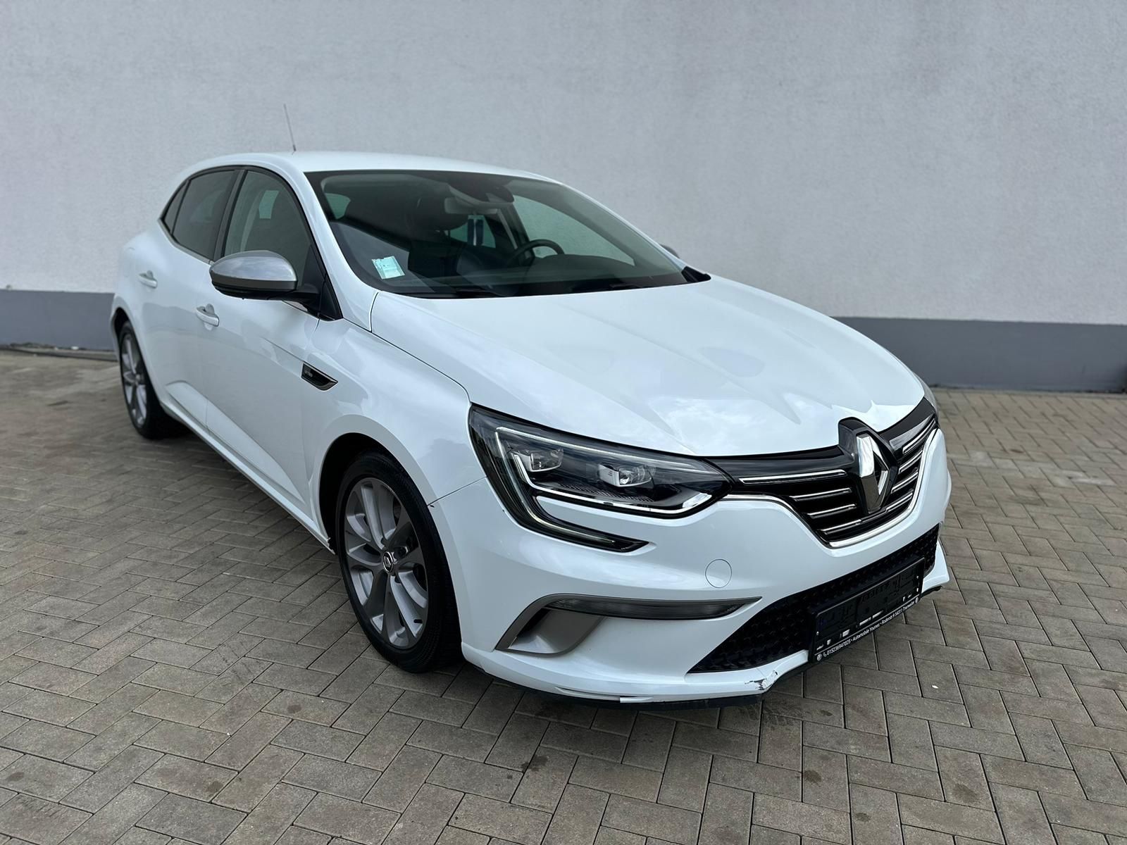 RENAULT Megane