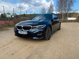 BMW 330e Touring M Sport AHK, LASER, Pano, HUD, H&K - mit Hybrid-Antrieb: Blau, Alcantara, Kombi