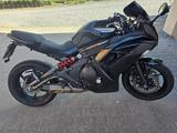 Kawasaki ER 6 F - 650 cm³ - KAWASAKI ER6