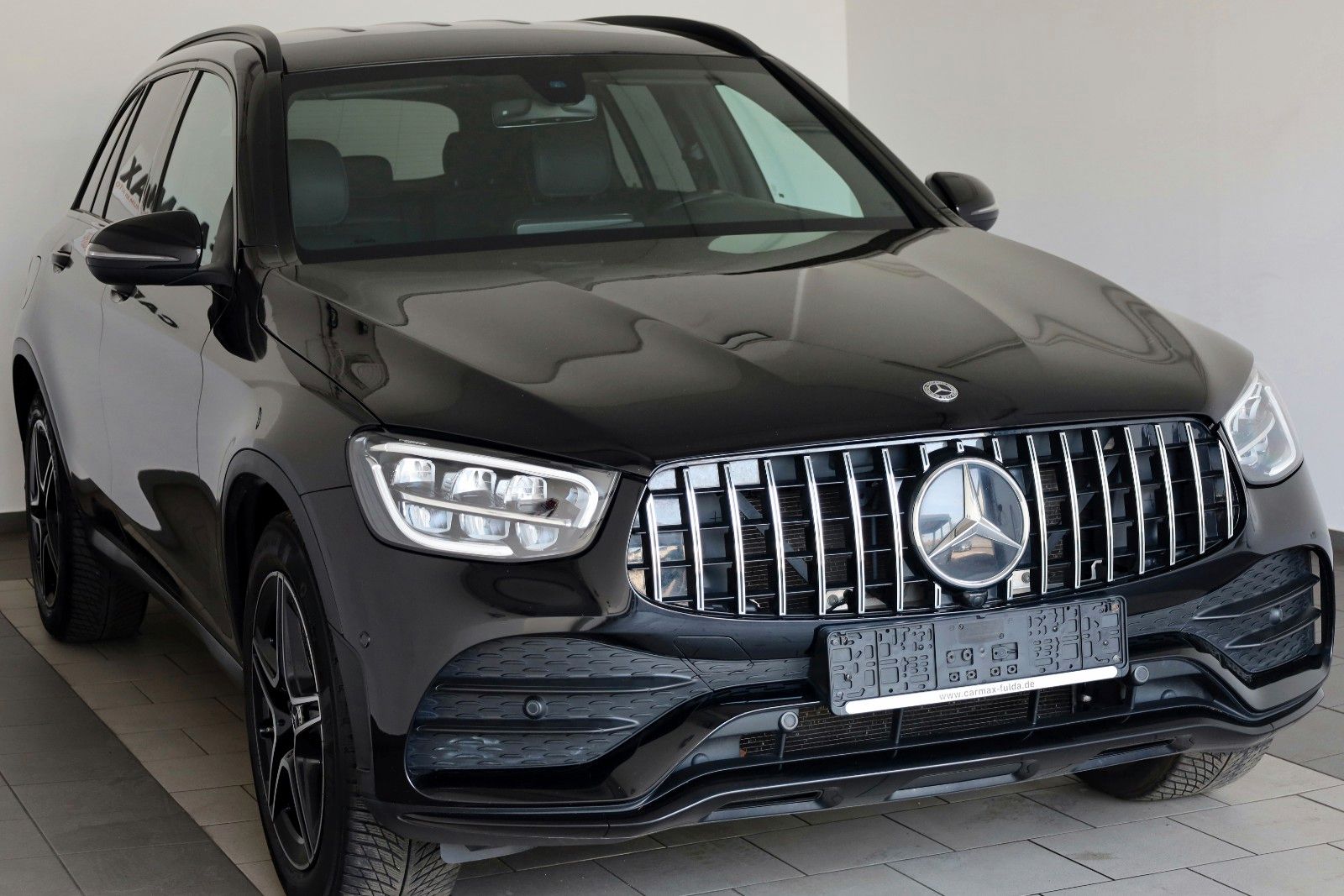 Fahrzeugabbildung Mercedes-Benz GLC 200d AMG Line TLeder,Navi,LED,Night/Park Pak