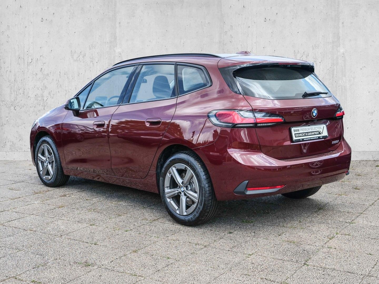 BMW 220i Active Tourer DA+ + PA+ + HUD + ADAP LED + 