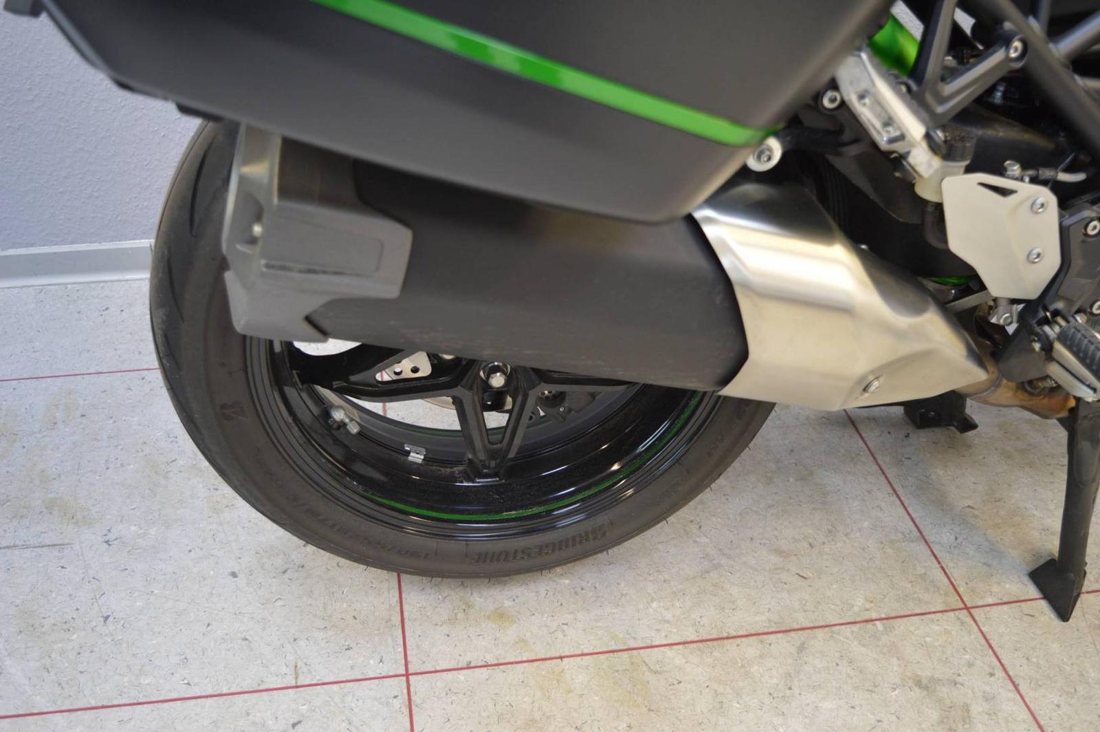 Kawasaki Ninja H2 SX Tourer (viel Zubehör)