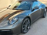 Porsche 992 Targa 4S Targa S - Porsche 992: Grün, Cabrio