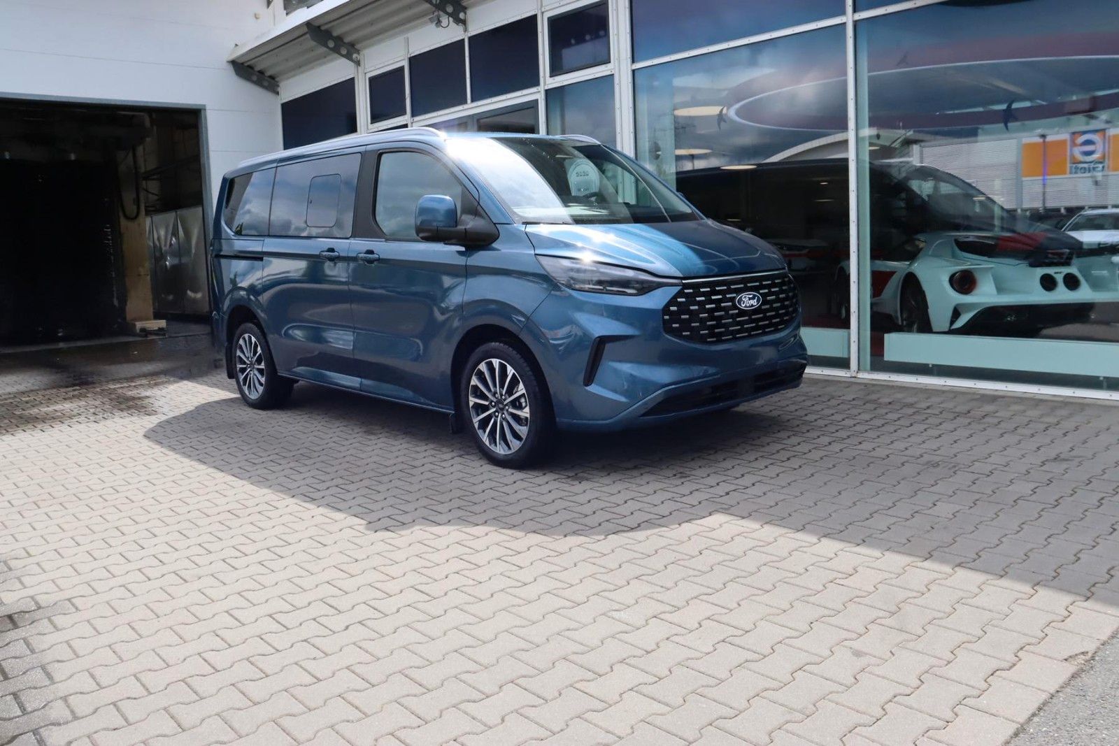Ford Tourneo Custom Titanium X 320 L1 4x4 3,99% FIN*
