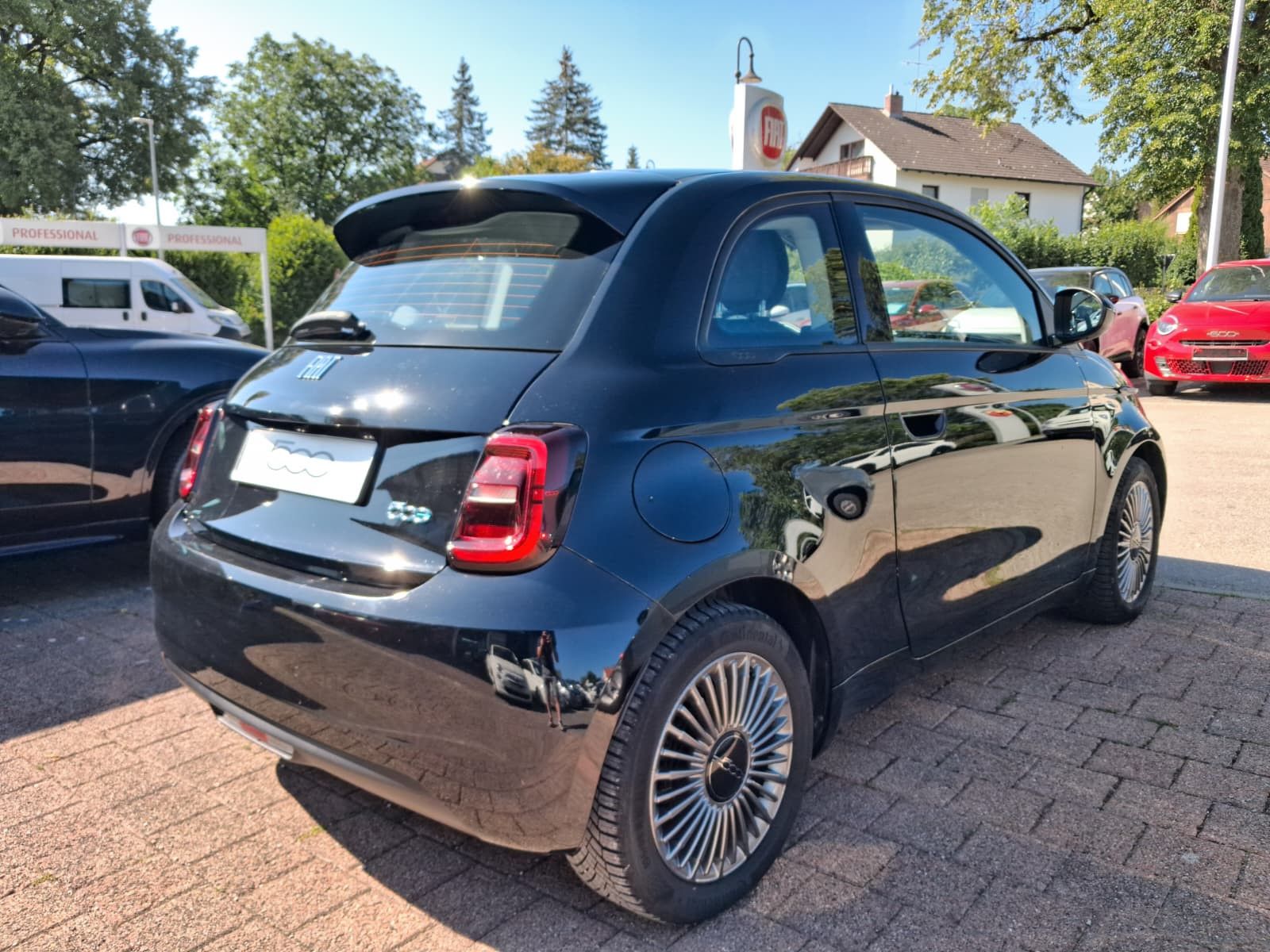 Fahrzeugabbildung Fiat 500 Elektro