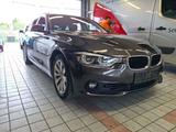 BMW 320i xDrive Touring * Navi * AHK * Pano * LED * - BMW 320: 320i Xdrive