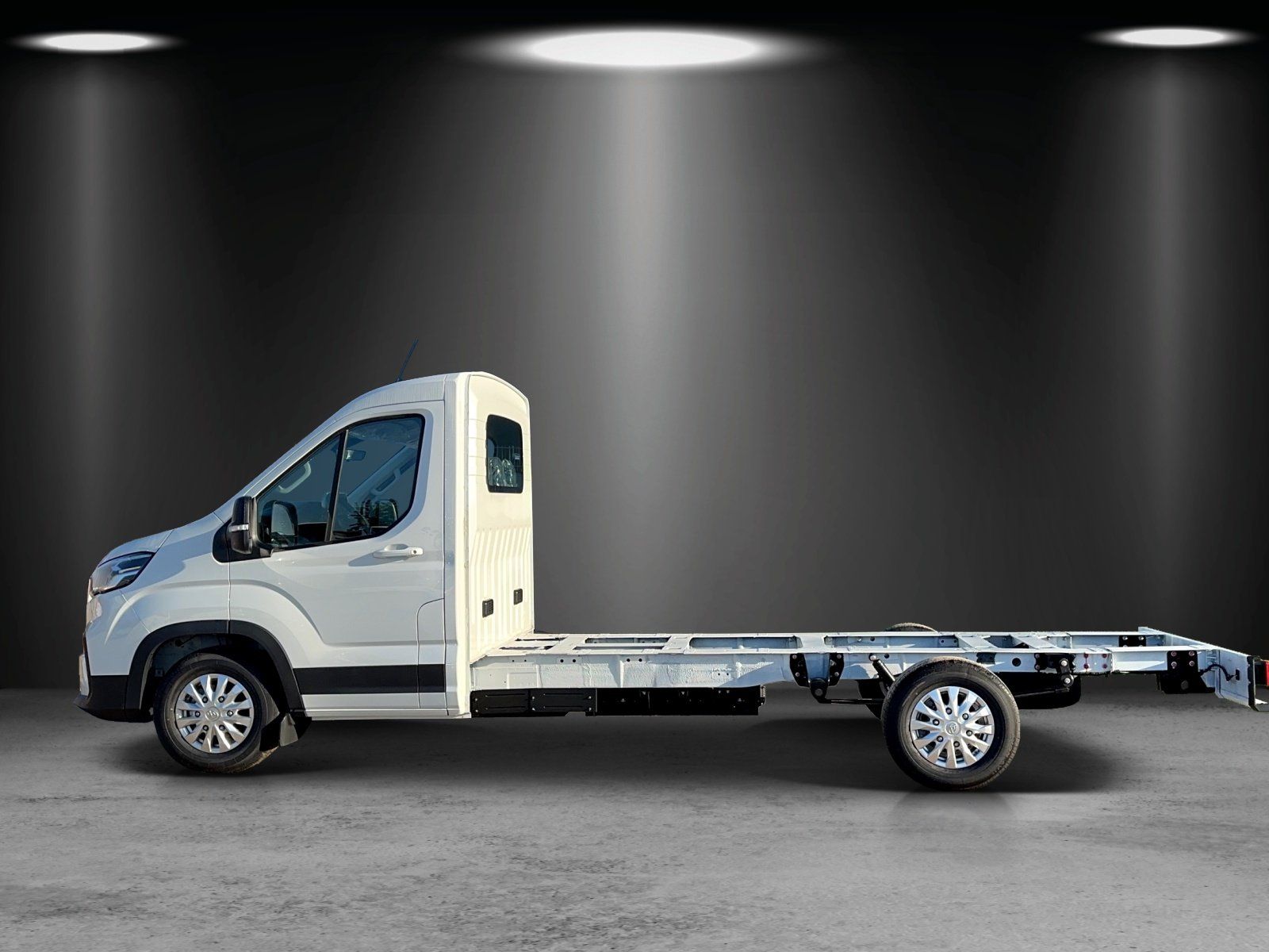 Fahrzeugabbildung Maxus Deliver9 Chassis Cab L3 RWD Luxury -Fahrgestell-