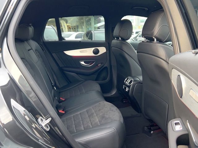 Fahrzeugabbildung Mercedes-Benz EQC 400 4MATIC+AMG-Line+DISTRONIC+Memory+Keyless