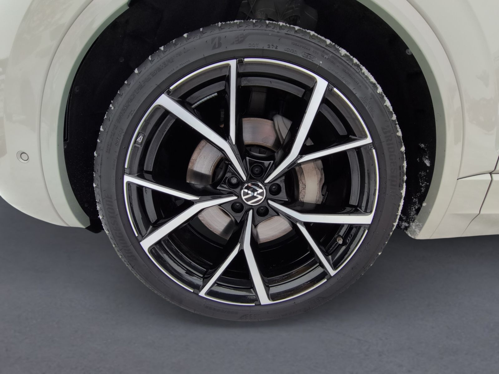 Touareg 3.0 TSI R Line AREA+STHZ+LUFT+PANO+AHK