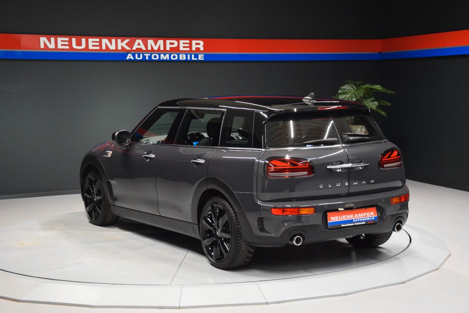 Fahrzeugabbildung MINI Clubman Cooper SD Chili Leder Kamera H&k Navi 18