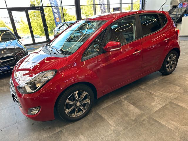 Hyundai ix20*TÜVSERVICE:NEU*SitzLenkradHZ*NAV*TEMPO*PD