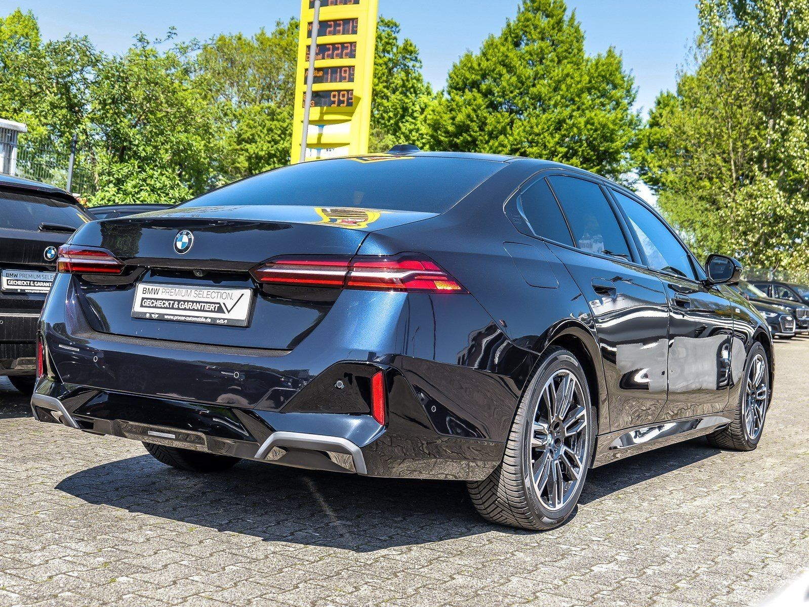 BMW 520i Limousine M Sport Memory DA+ LED RFK DAB foto 2