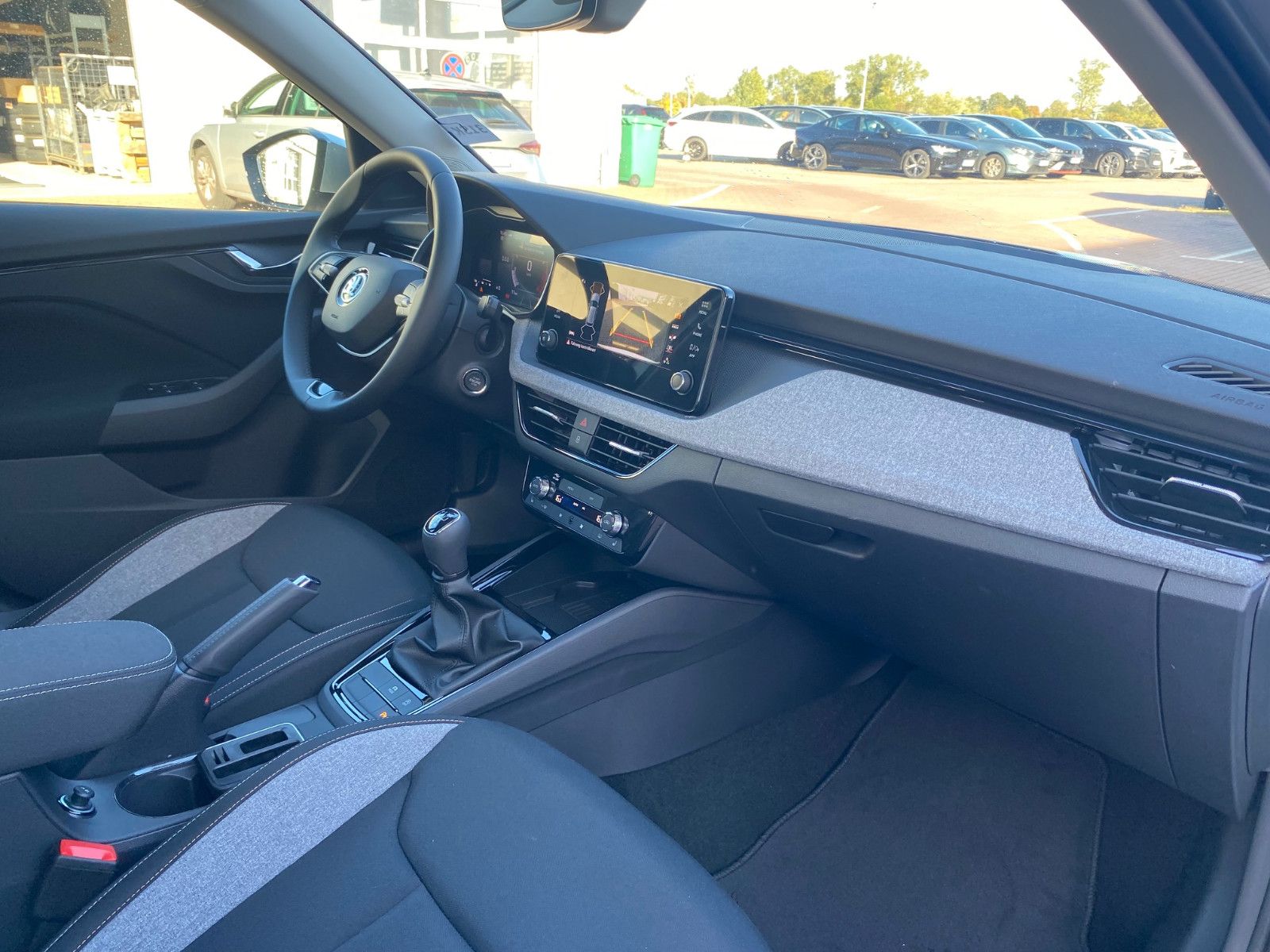 Fahrzeugabbildung SKODA Kamiq 1.0 TSI Drive *LED*FSH*KAMERA*SMARTLINK*