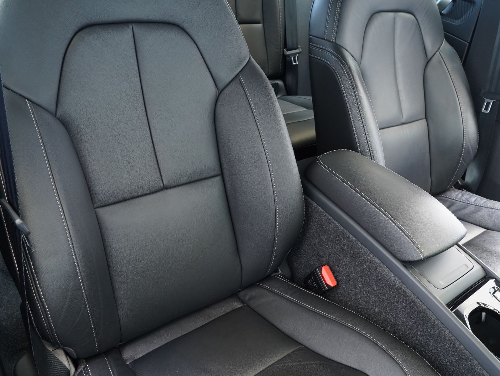 Fahrzeugabbildung Volvo XC40 B4 B Inscription LED/NAVI/ACC/LEDER/360°