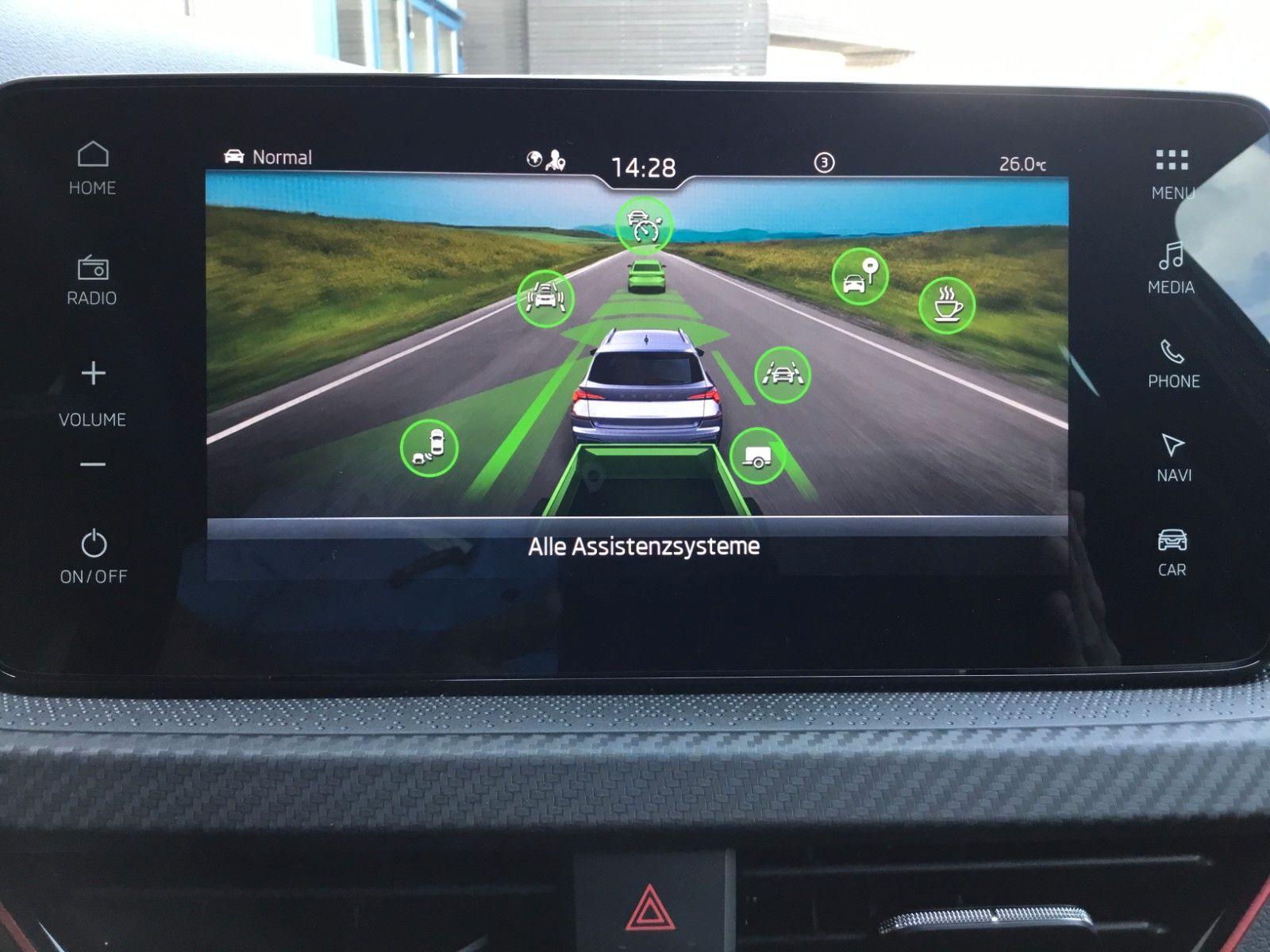 Fahrzeugabbildung SKODA Kamiq 1.5 TSI DSG Monte Carlo+AHK+Navi+Kamera